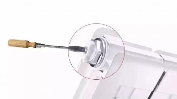 教你如何輕松給暖氣片放氣？